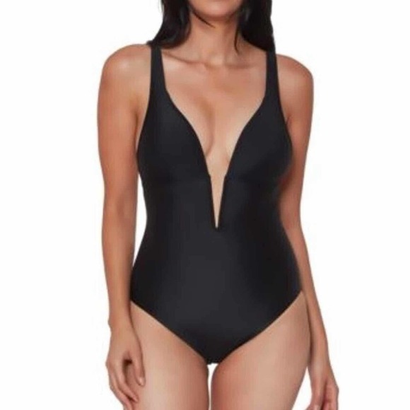Bar III Deep Plunge V-Wire One-Piece Swimsuit Size Small Black - Picture 3 of 10